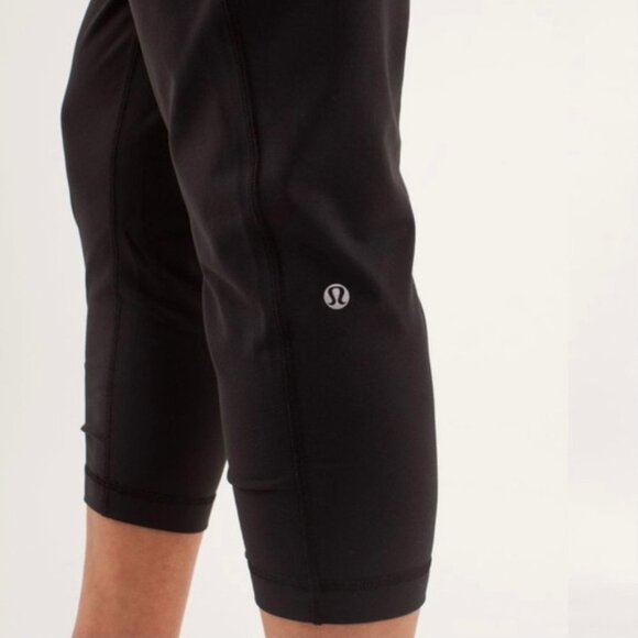 Lululemon Free Fall CropBlack size 4 - Picture 8 of 10